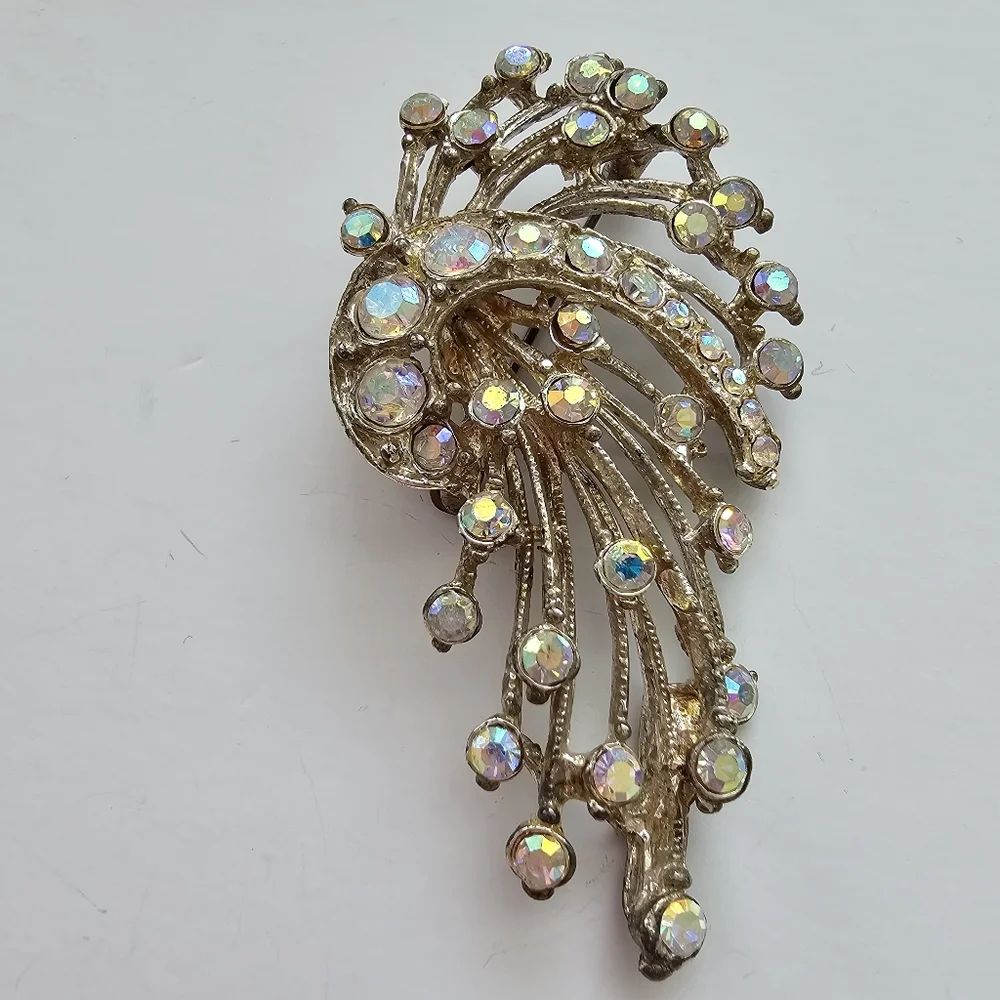 Vintage Mid-Century Aurora Borealis Rhinestone Spray Brooch Gold Tone 1950s/60